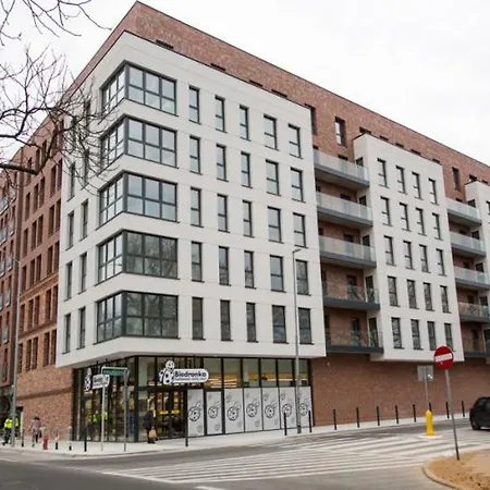 Insat Vi 아파트 슈체친